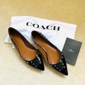 COACH Patent leather grommet flat  size 8